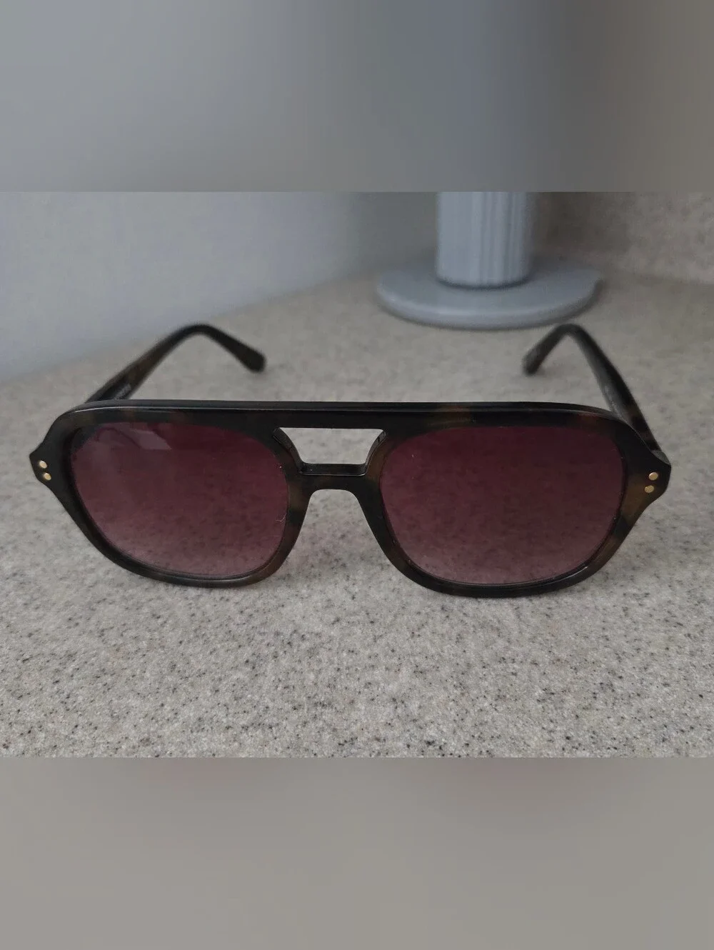 Express Tortoiseshell Frame Sunglasses with Brown Gradient Lenses